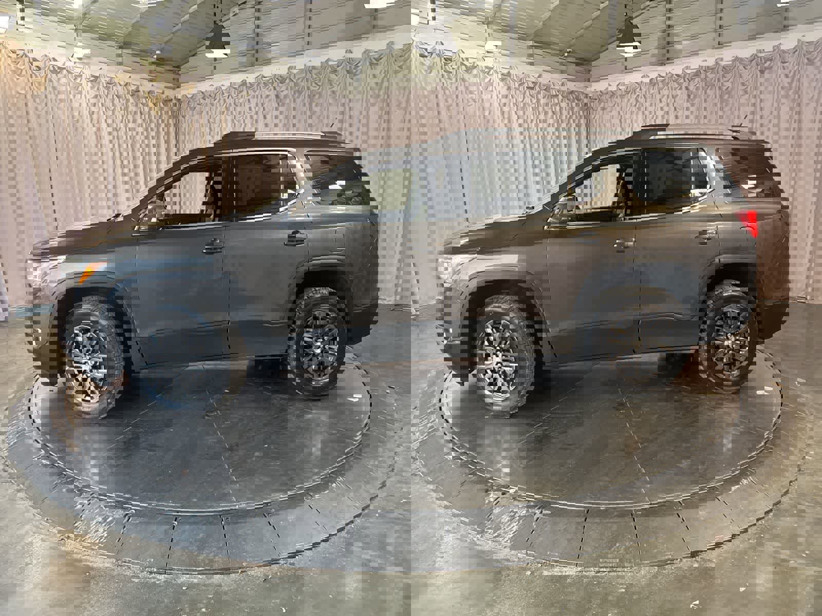 Used 2019 GMC Acadia SLT w/ LPO, Cargo Package image 8