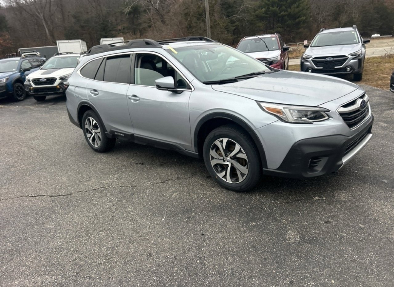 Used 2022 Subaru Outback Limited XT image 9