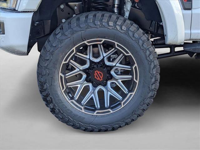 New 2026 Ford F250 Lariat w/ Black Appearance Package image 9