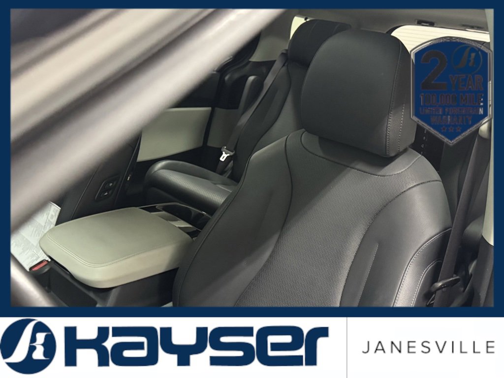 Used 2024 Kia Carnival SX Prestige image 37