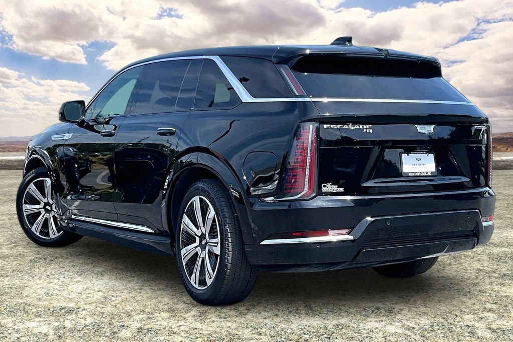Certified 2025 Cadillac Escalade IQ Luxury 2 w/ LPO, Premium Carpet Package AWD/4WD image 4