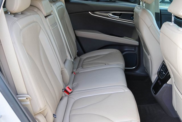 Used 2021 Lincoln Nautilus Reserve image 18