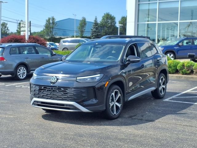 New 2025 Volkswagen Tiguan SE AWD/4WD image 3
