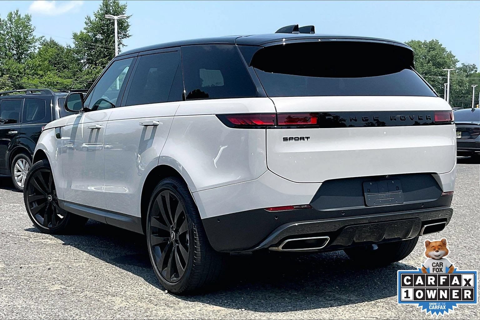 Used 2024 Land Rover Range Rover Sport SE AWD/4WD image 11