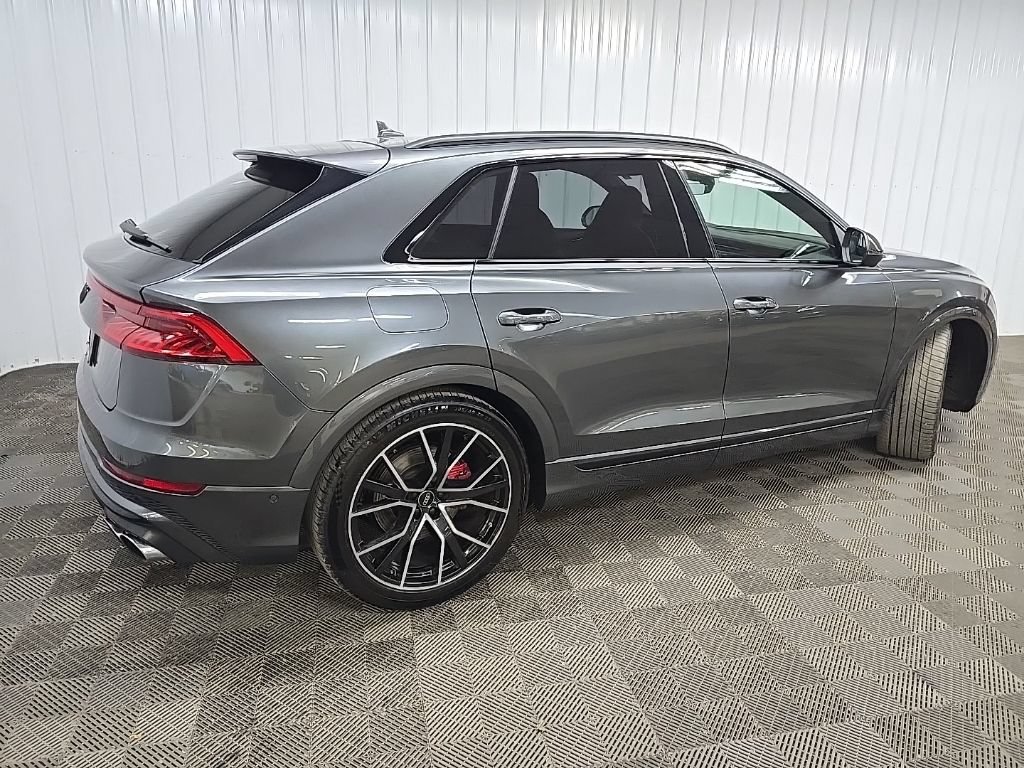 Used 2022 Audi SQ8 Prestige AWD/4WD image 3