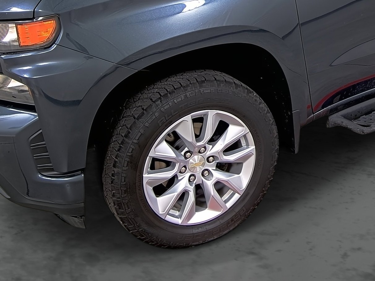 Used 2020 Chevrolet Silverado 1500 Custom w/ Custom Value Package image 7