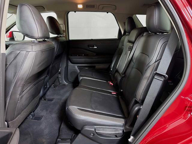 Certified 2025 Nissan Pathfinder SL AWD/4WD image 21