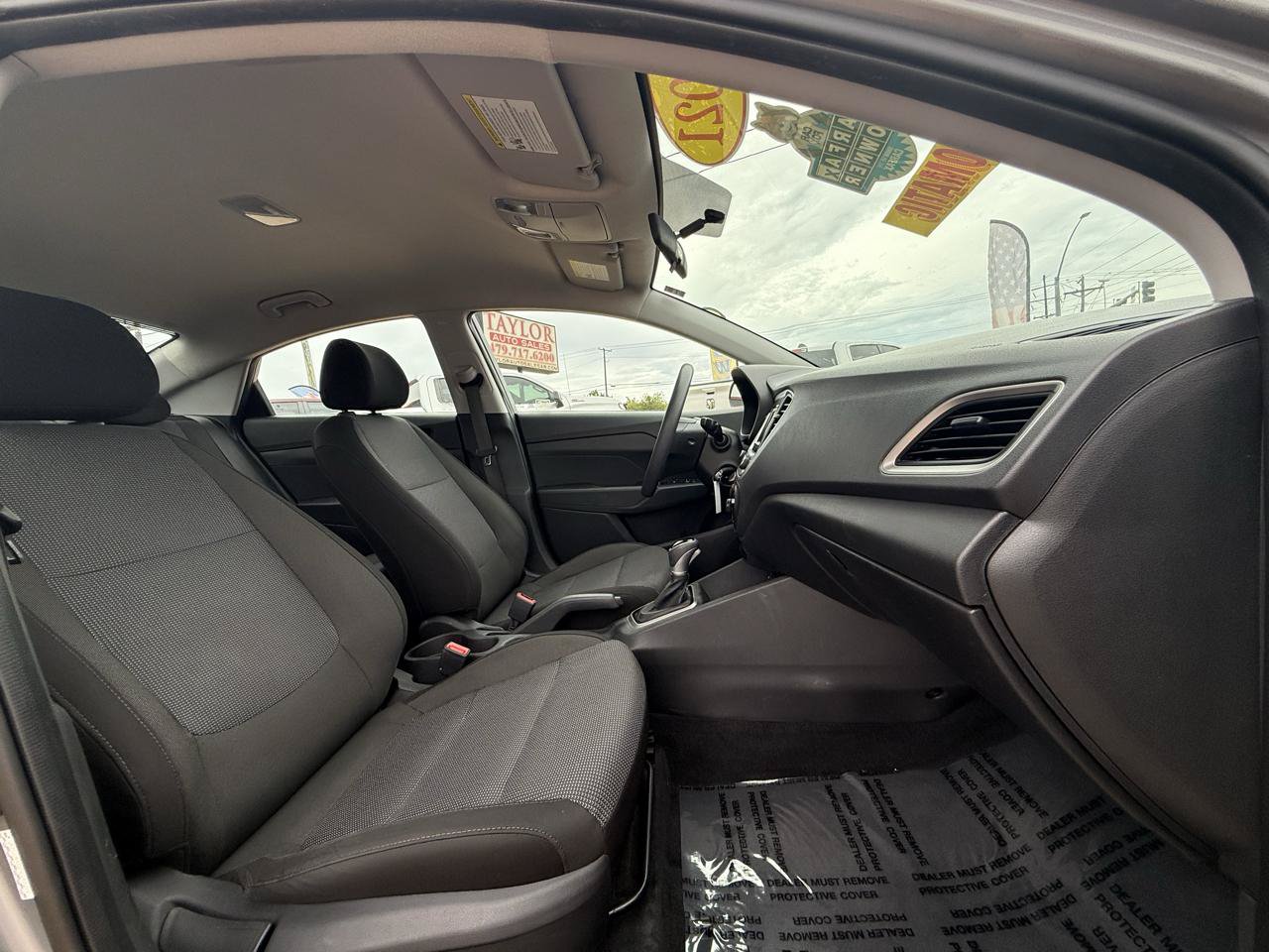 Used 2021 Hyundai Accent SE FWD image 35