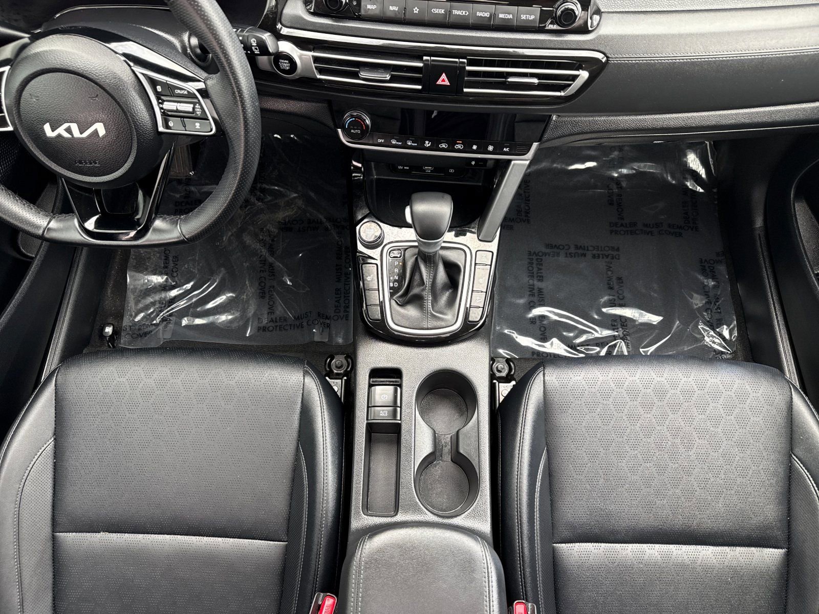 Used 2022 Kia Seltos SX w/ Sunroof Package image 12