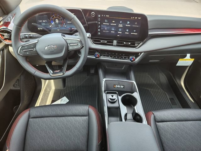 New 2027 Chevrolet Equinox RS w/ LPO, Floor Liner Package FWD image 18
