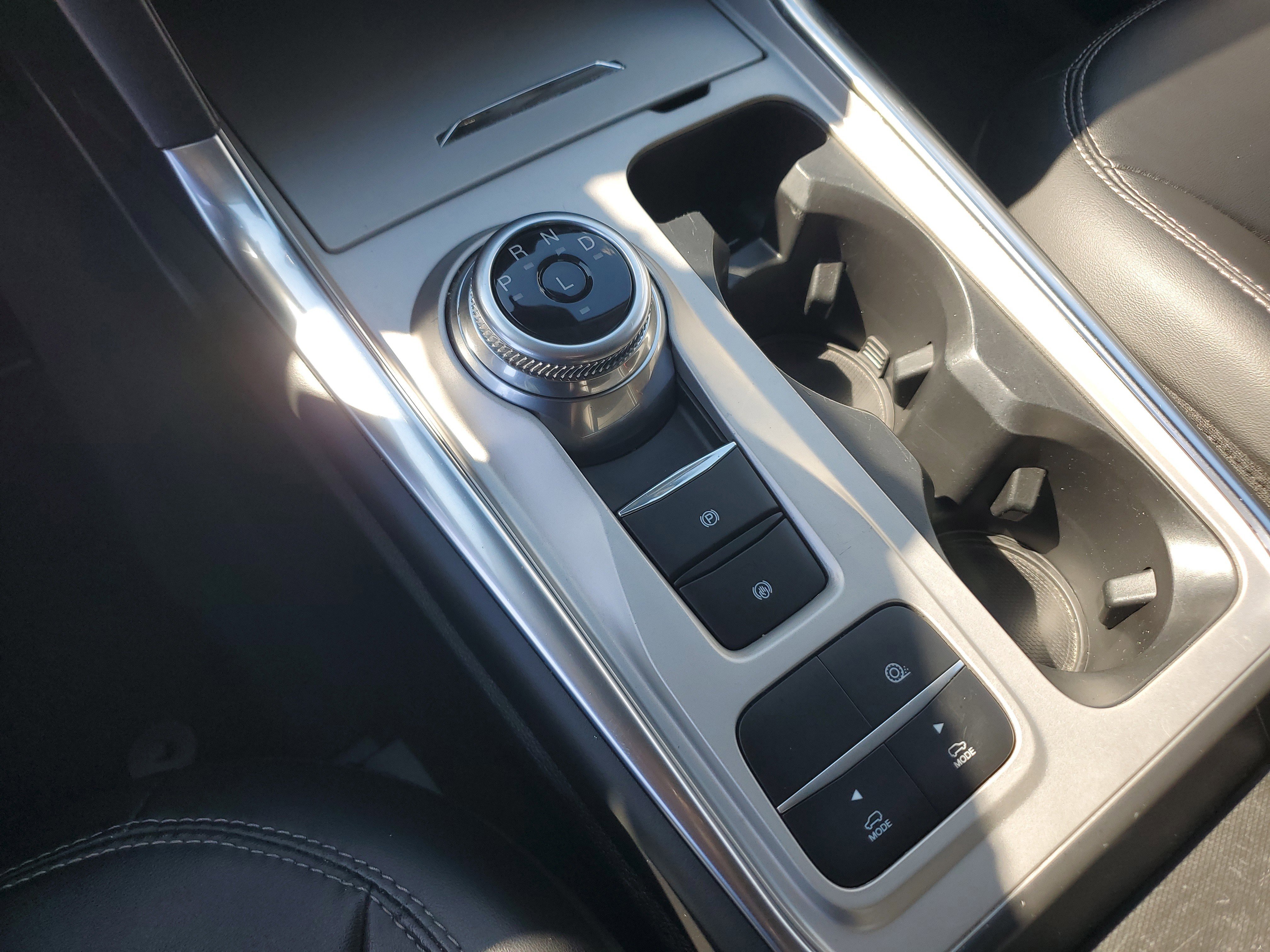 Used 2022 Ford Explorer XLT w/ Equipment Group 202A image 28