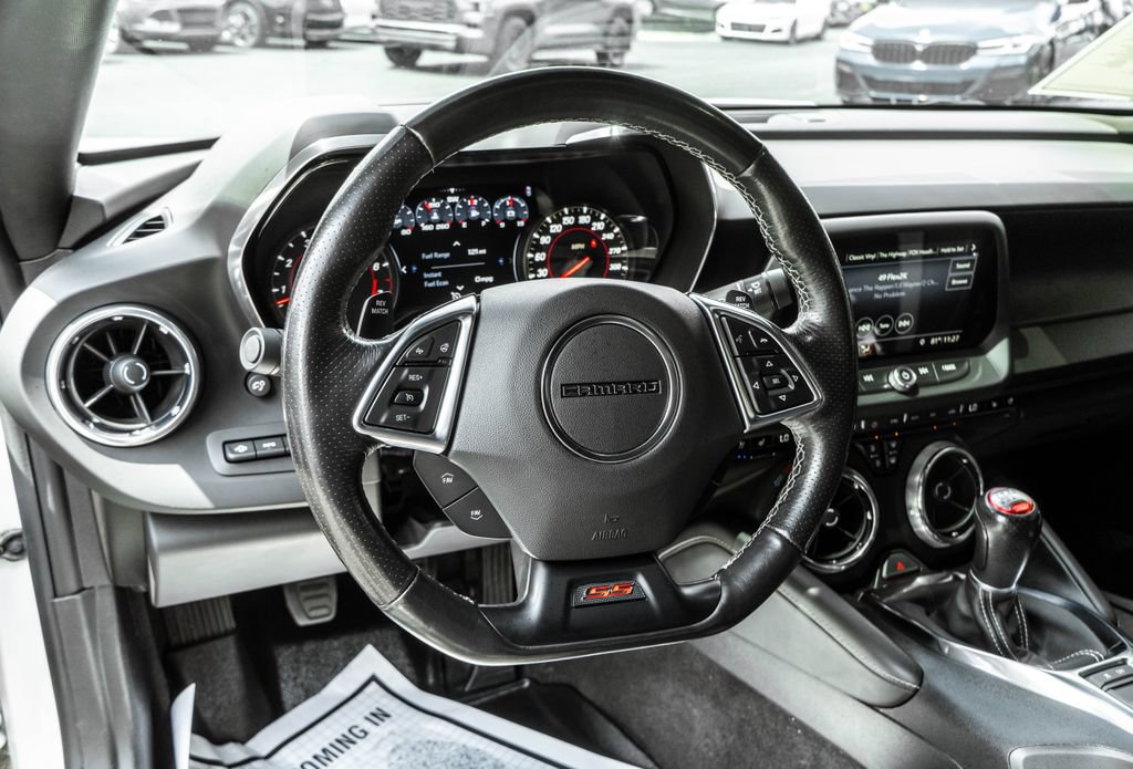 Used 2019 Chevrolet Camaro SS RWD image 10