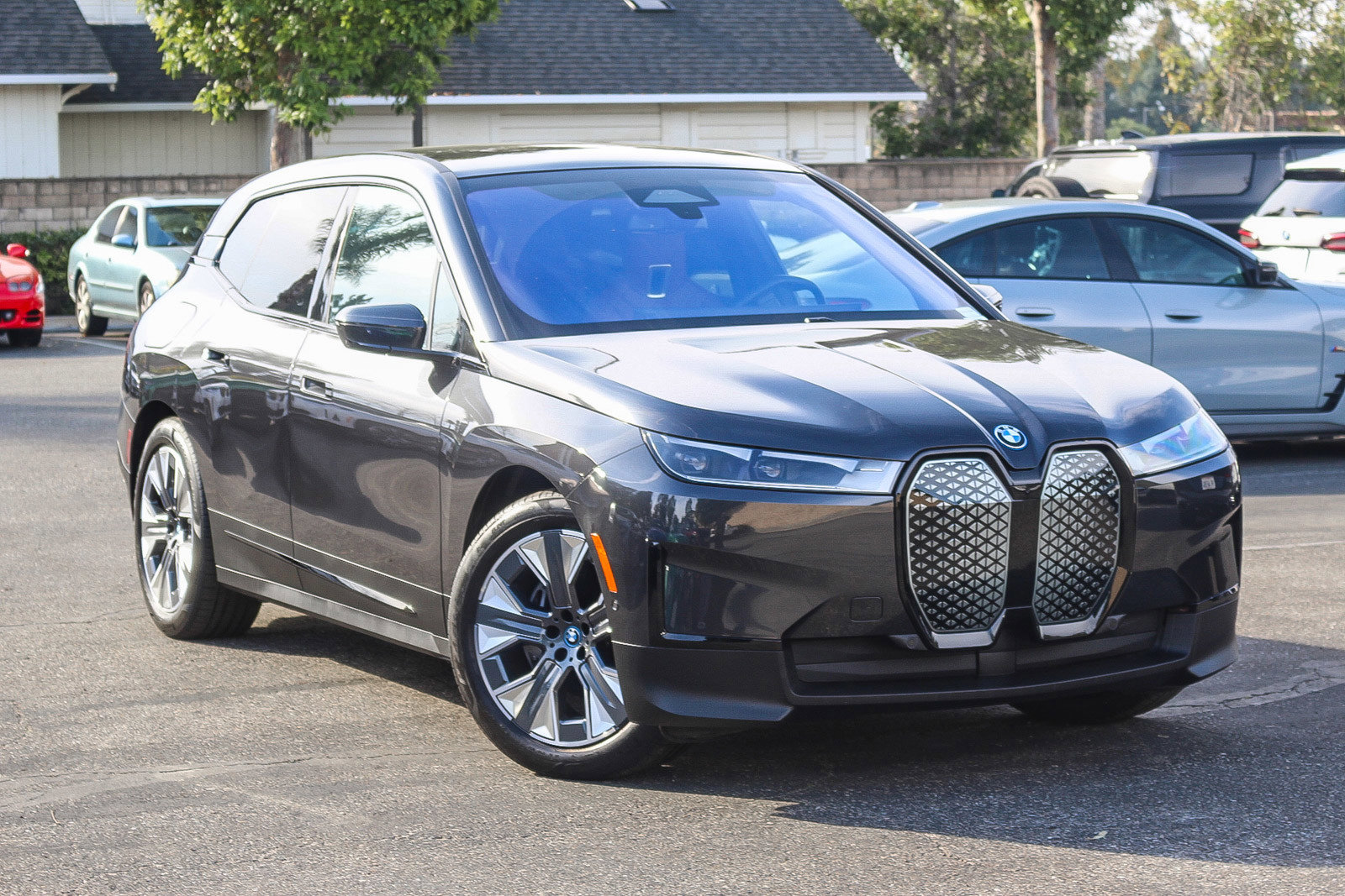 Certified 2023 BMW iX xDrive50 w/ Premium Package image 6