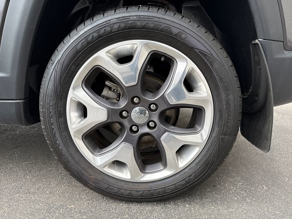 Used 2020 Jeep Compass Limited AWD/4WD image 26