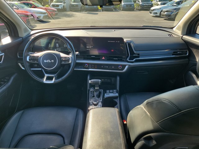 Used 2025 Kia Sportage EX w/ Premium Package FWD image 2