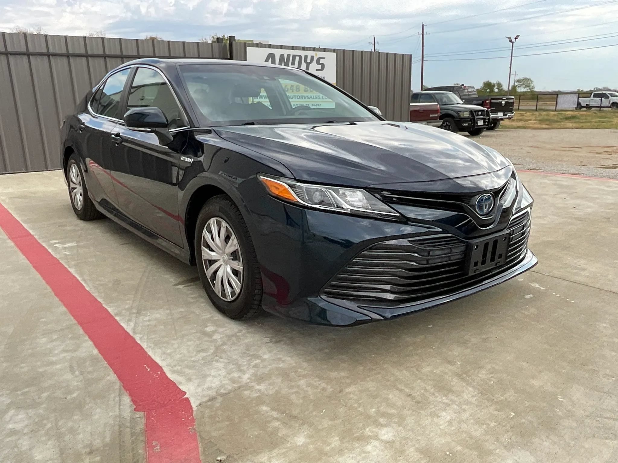 Used 2018 Toyota Camry LE w/ Audio Package FWD image 12