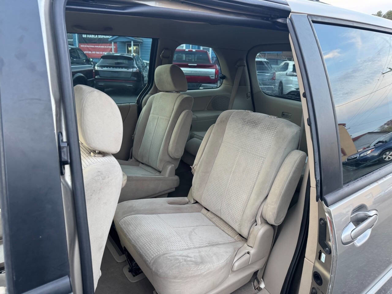 Used 2006 MAZDA MPV LX w/ LX Plus Pkg FWD image 15