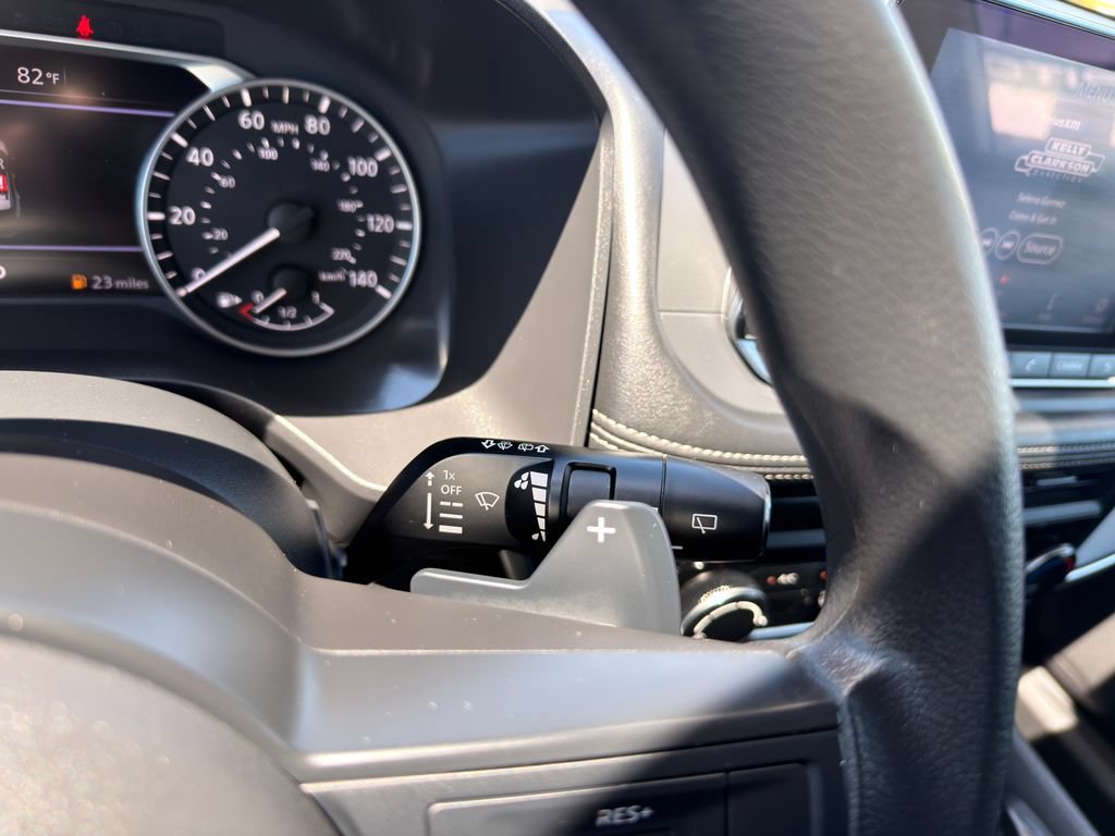 Used 2024 Nissan Rogue S FWD image 23