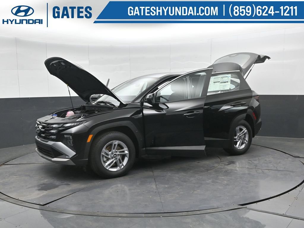 Used 2025 Hyundai Tucson SE AWD/4WD image 52