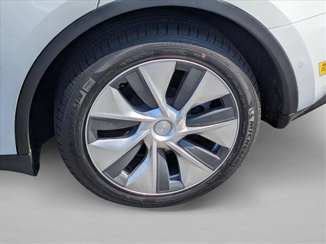 Used 2021 Tesla Model Y Long Range image 23