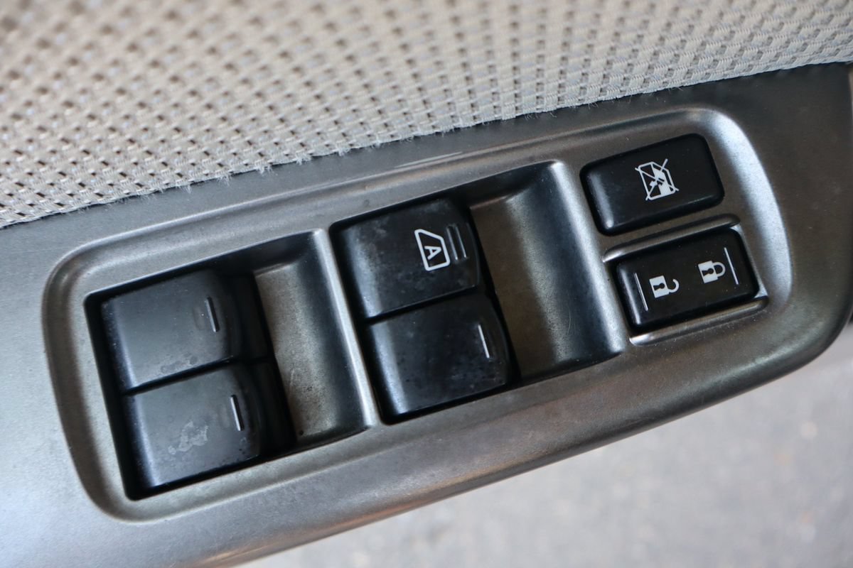 Used 2011 Subaru Forester 2.5X w/ Popular Equipment Group 1A AWD/4WD image 27