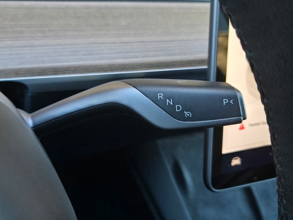 Used 2023 Tesla Model Y Long Range image 22