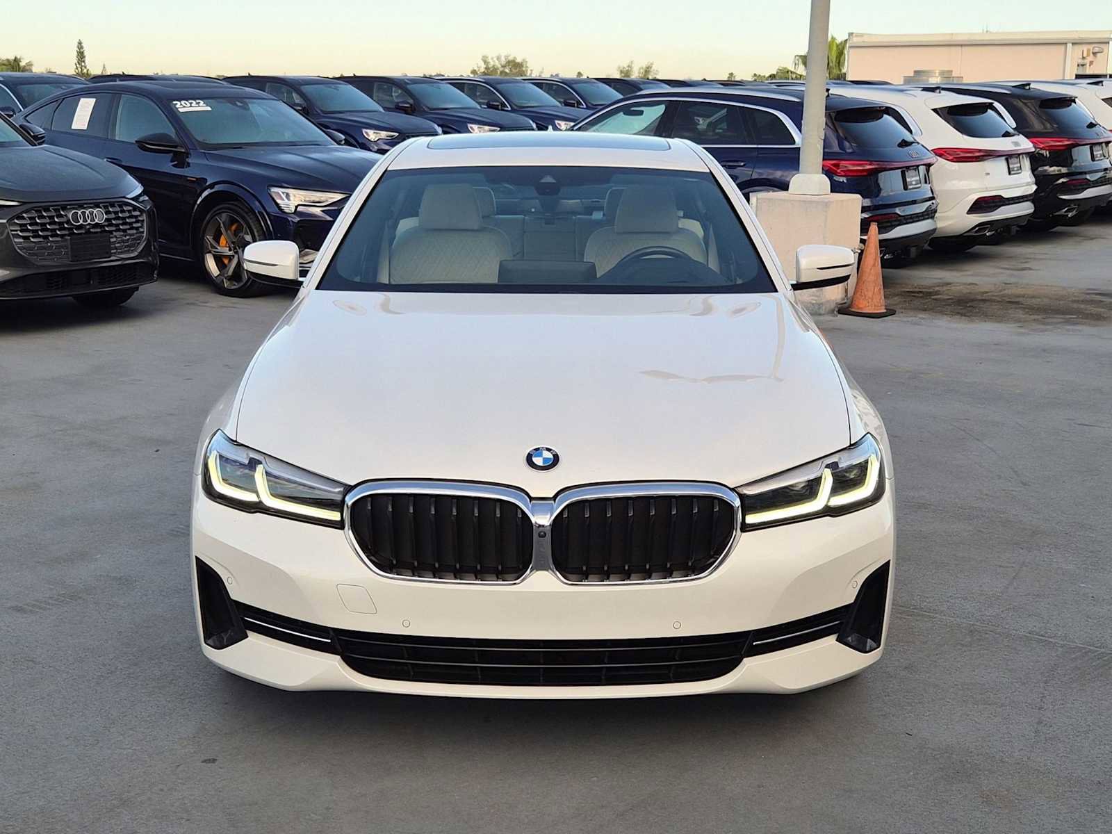 Used 2021 BMW 530e 530e w/ Premium Package image 9