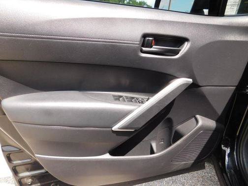 Used 2022 Toyota Corolla Cross LE FWD image 14
