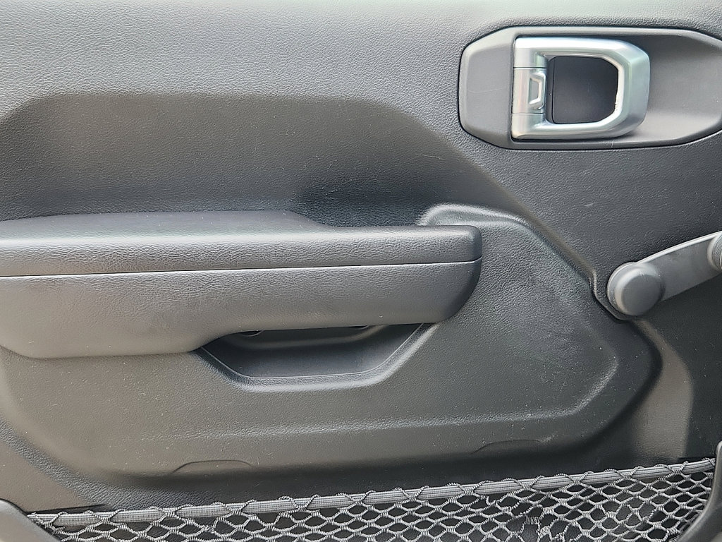 Used 2021 Jeep Gladiator Sport image 22