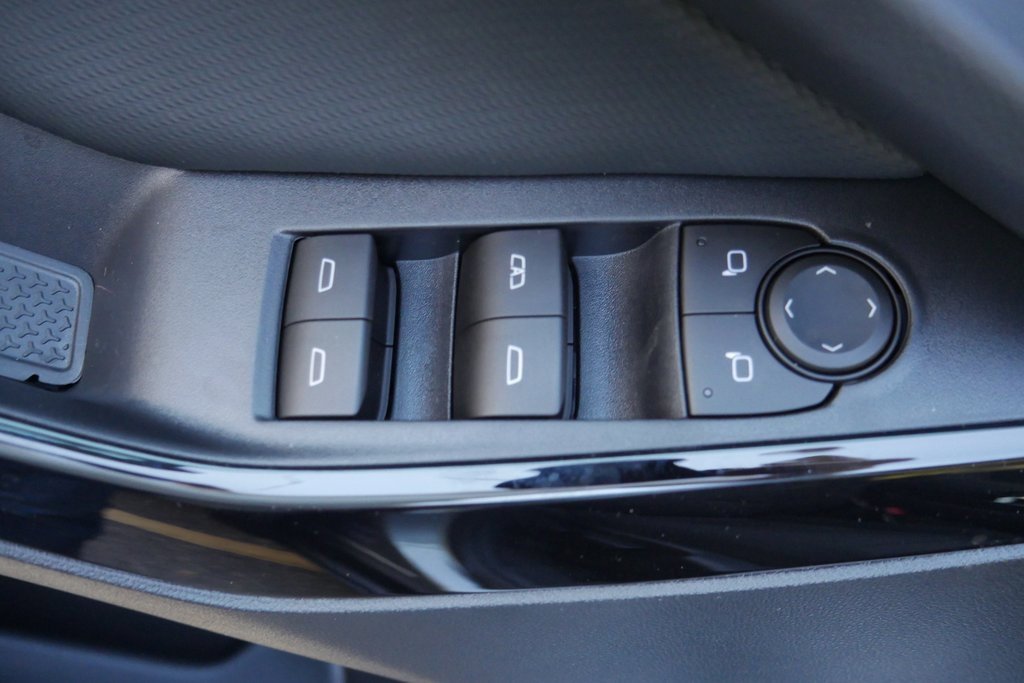 New 2026 Chevrolet Equinox LT w/ Safety and Technology Package image 32