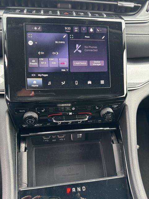 Certified 2023 Jeep Grand Cherokee Laredo w/ Luxury Tech Group I AWD/4WD image 11