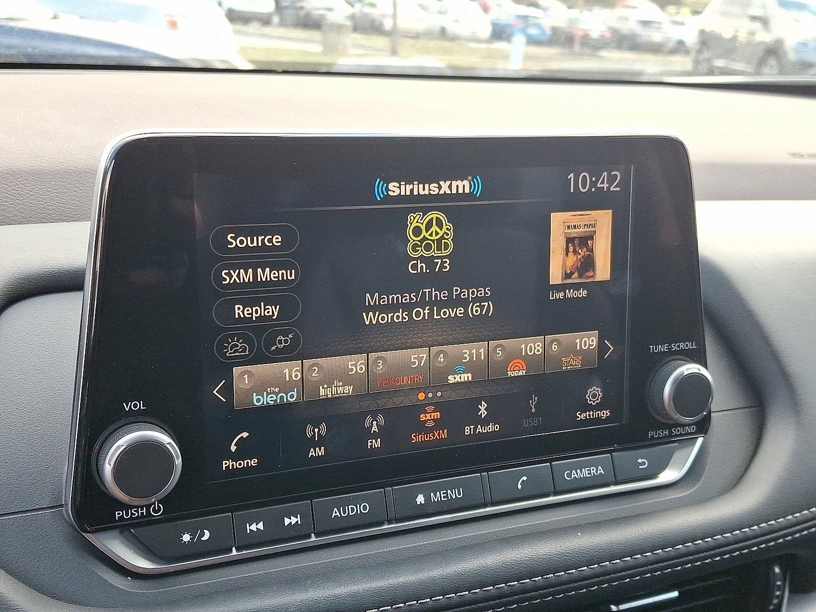 Certified 2022 Nissan Rogue SV image 16