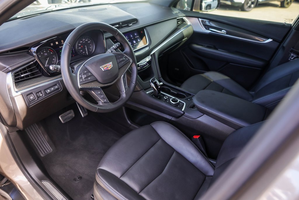 Used 2023 Cadillac XT5 Sportv w/ Technology Package image 10