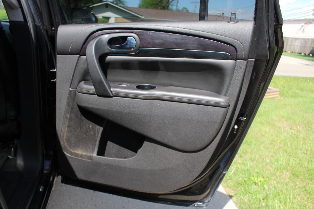 Used 2016 Buick Enclave Leather AWD/4WD image 40