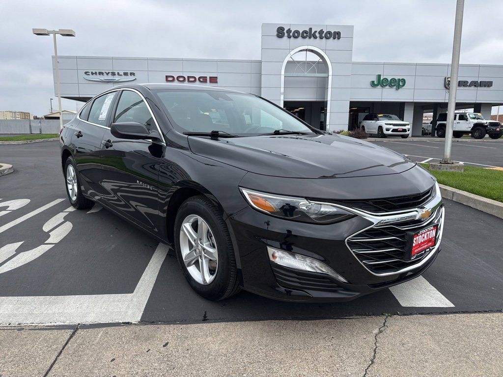 Used 2024 Chevrolet Malibu LT image 1
