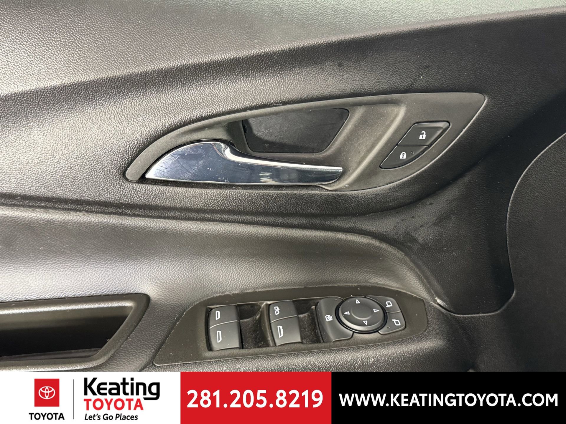 Used 2023 Chevrolet Equinox LT w/ Driver Convenience Package image 12