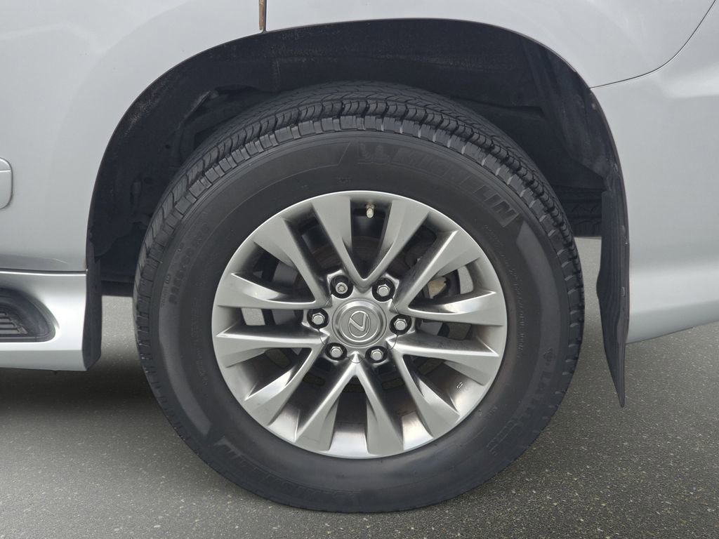 Used 2015 Lexus GX 460 Luxury AWD/4WD image 31