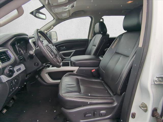 Used 2017 Nissan Titan PRO-4X w/ Pro-4x Convenience Package image 21