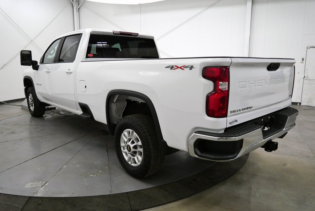 Used 2024 Chevrolet Silverado 2500 LT w/ Convenience Package AWD/4WD image 6