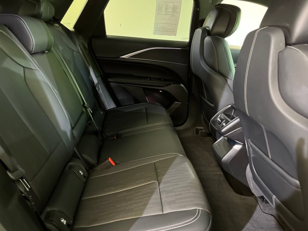 Certified 2024 Cadillac Lyriq Luxury AWD/4WD image 12