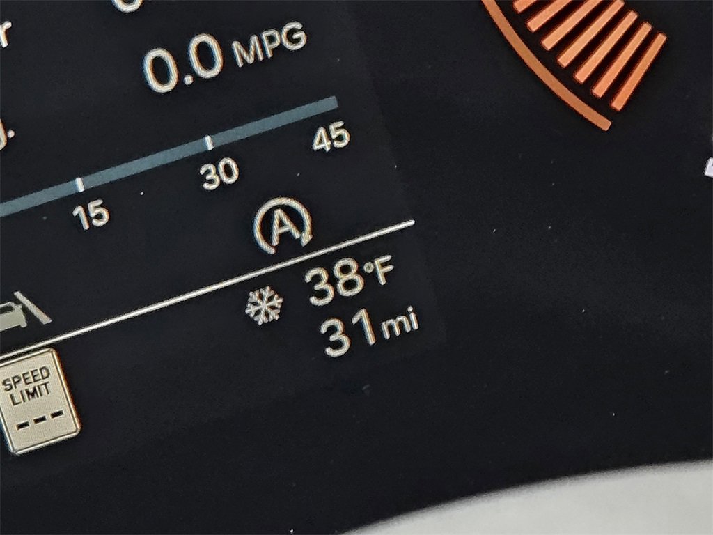 Used 2025 Hyundai Tucson SE image 12