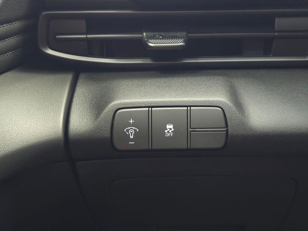 New 2026 Hyundai Elantra SEL Sport image 24