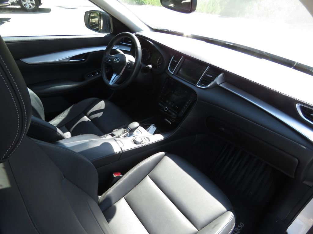 Used 2020 INFINITI QX50 Luxe w/ Navigation Package AWD/4WD image 14