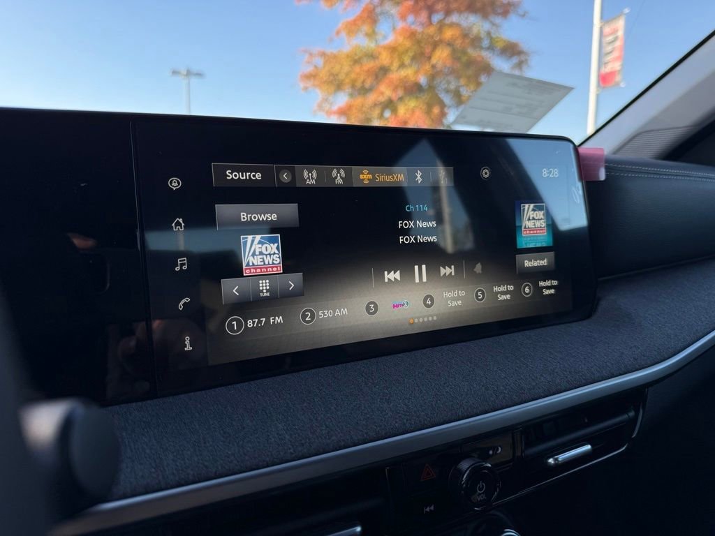 New 2025 Nissan Kicks SV w/ Charging Package image 21