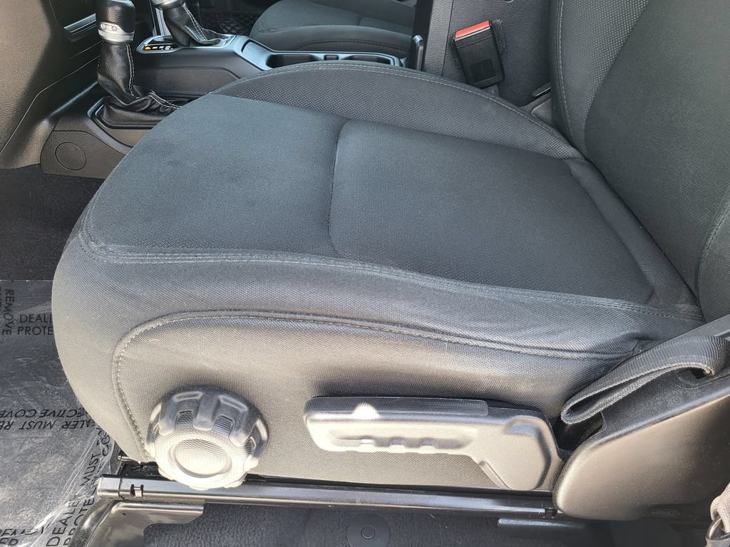 Used 2021 Jeep Wrangler Unlimited Sahara AWD/4WD image 18