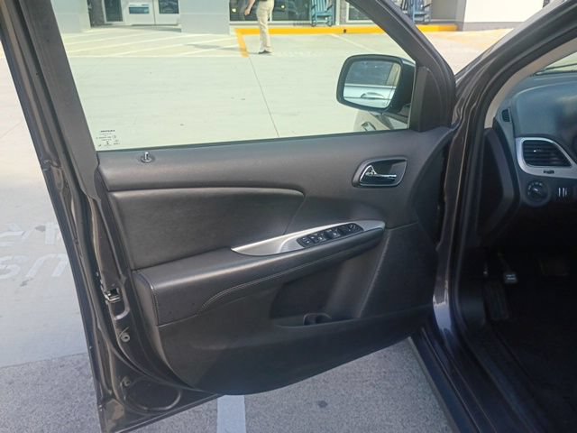 Used 2020 Dodge Journey SE w/ SE Popular Equipment Group FWD image 44
