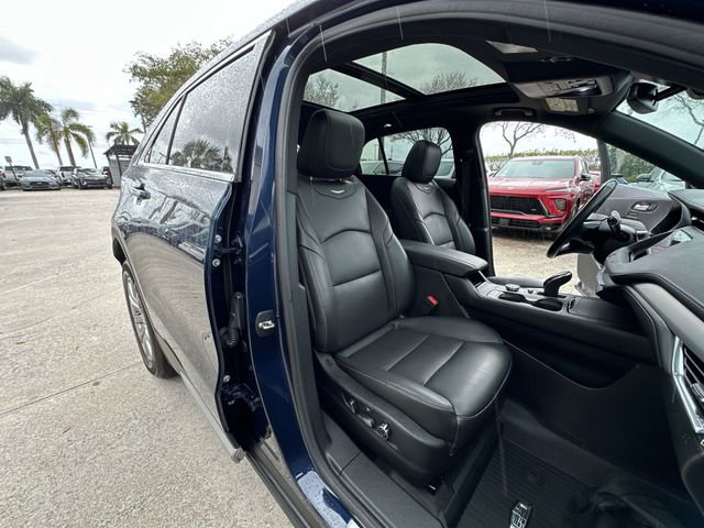 Used 2021 Cadillac XT4 Premium Luxury image 33