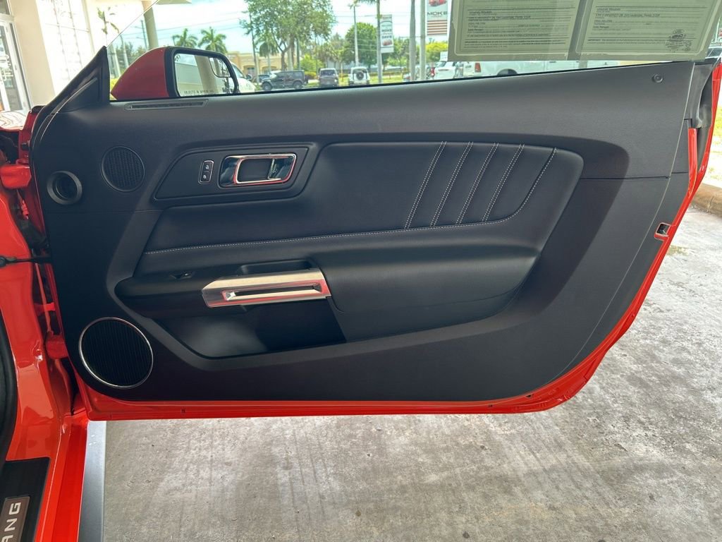 Used 2015 Ford Mustang GT Premium RWD image 28