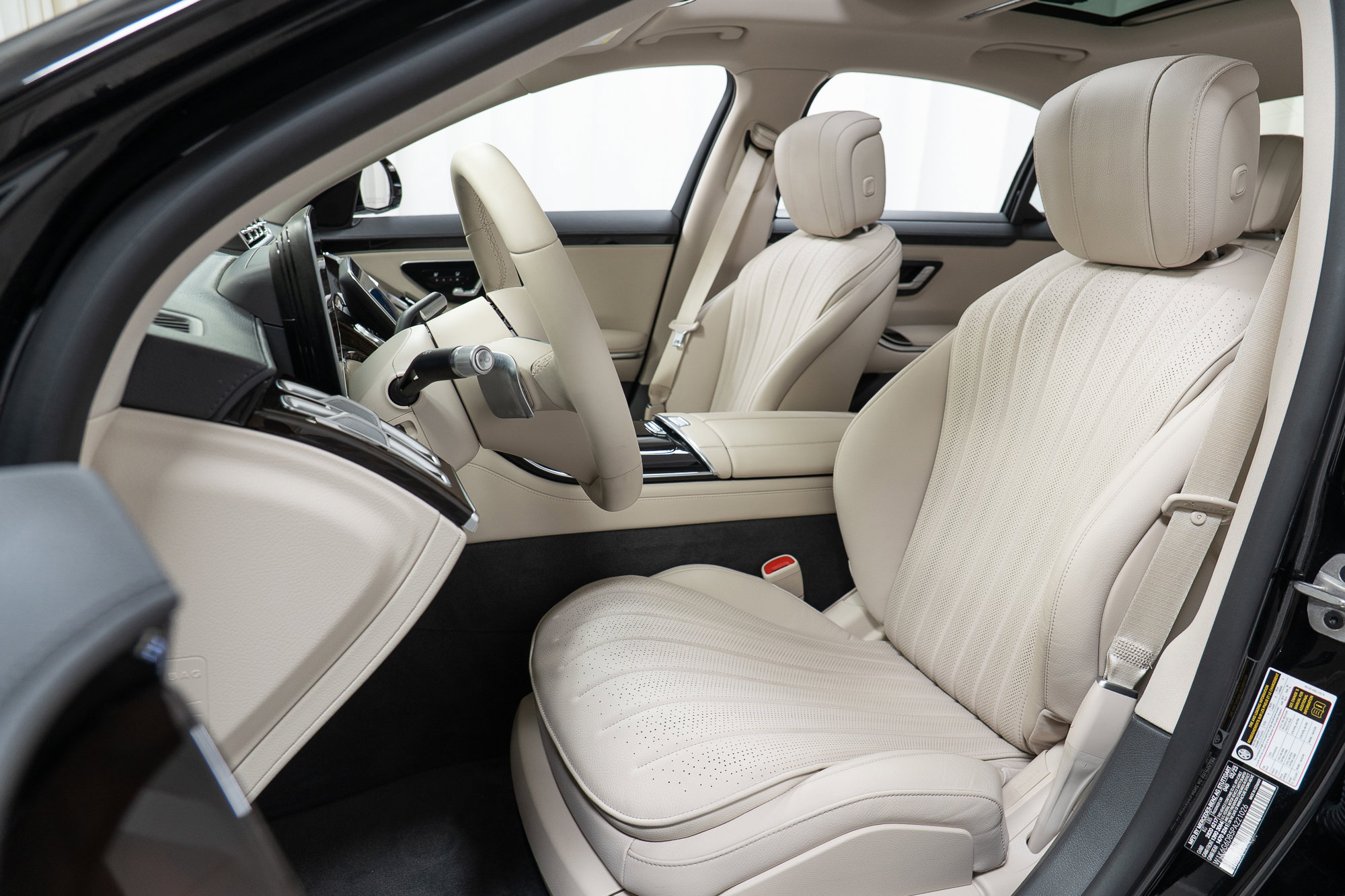 Used 2023 Mercedes-Benz S 500 4MATIC image 13