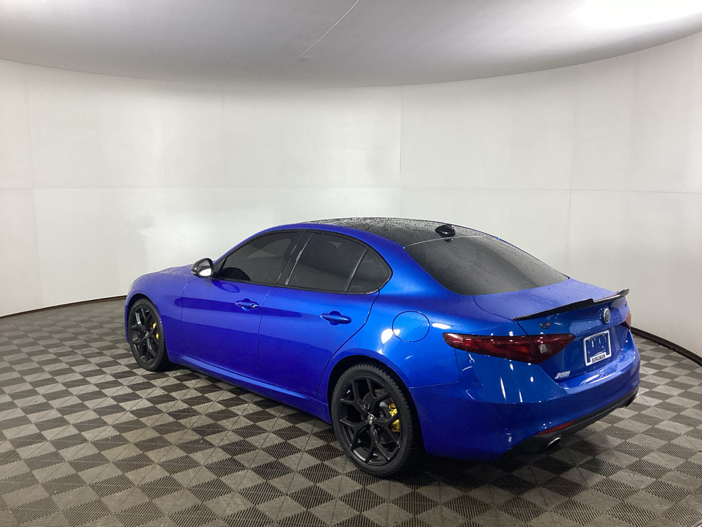 Used 2021 Alfa Romeo Giulia Ti w/ Nero Edizione AWD/4WD image 4